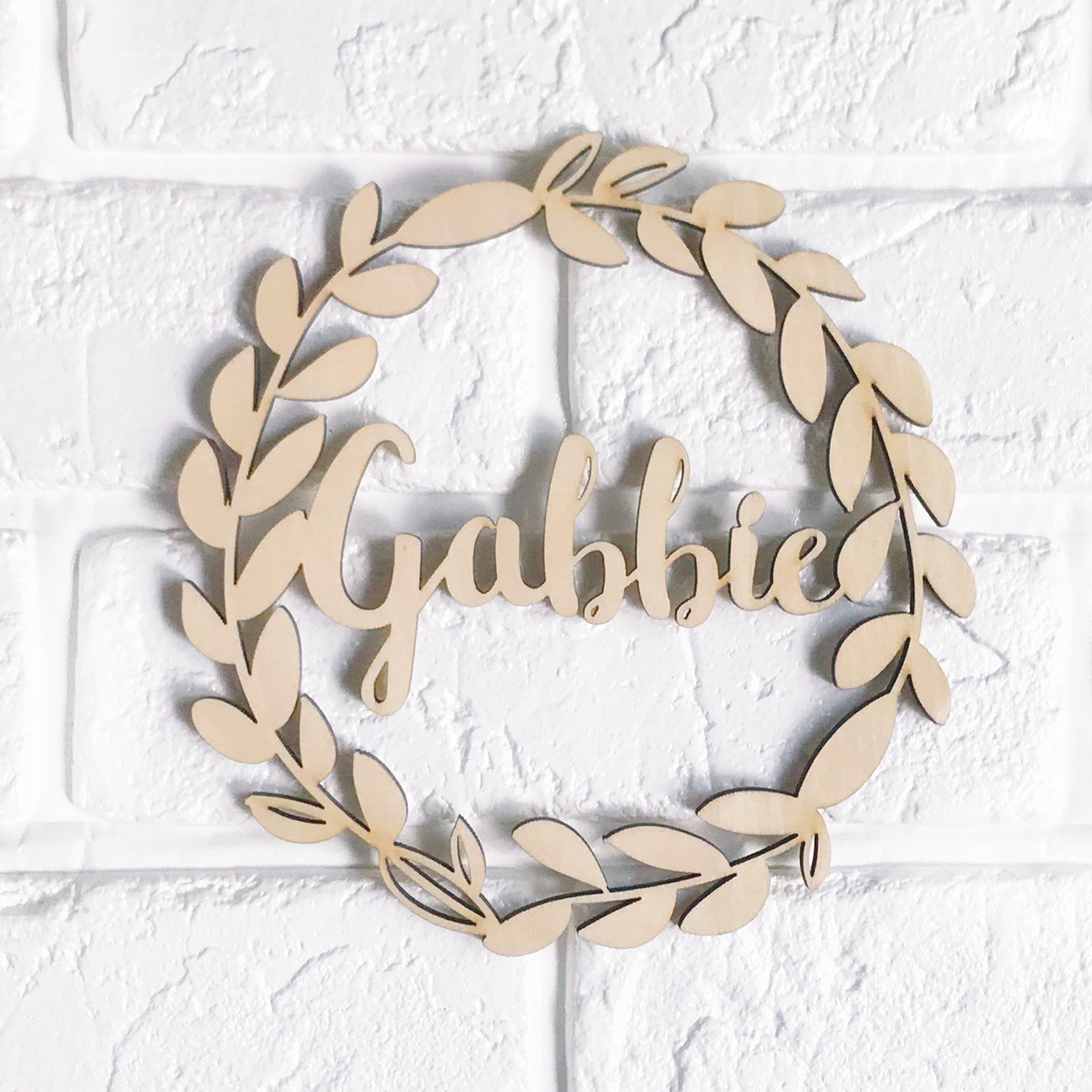 Classic Wreath Name Sign